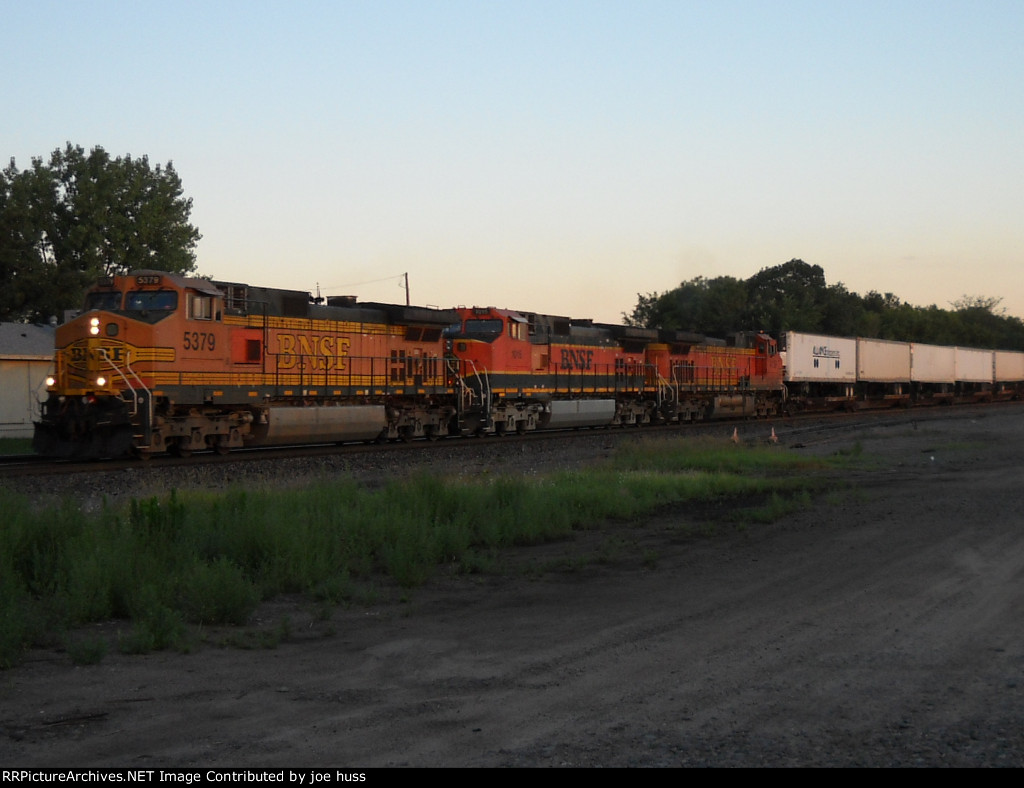 BNSF 5379 East